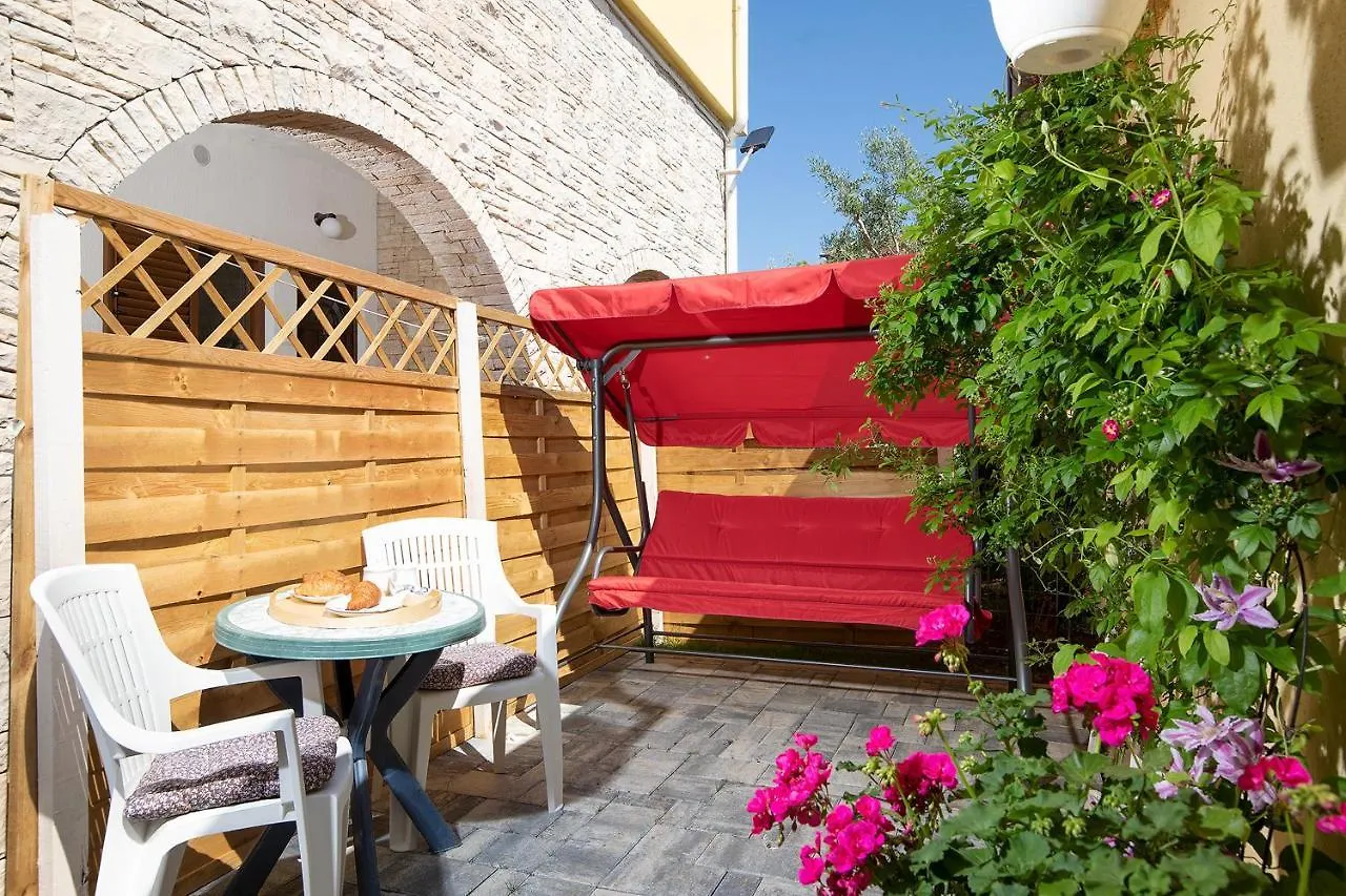 Modern Stone House With Flowers & Playground Medolino 0*,  Croazia