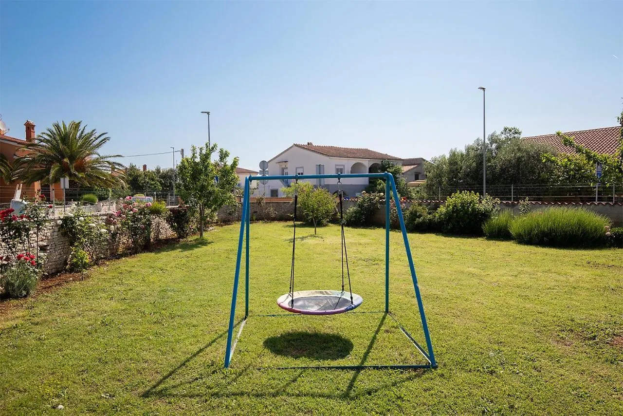 Modern Stone House With Flowers & Playground Medolino Croazia